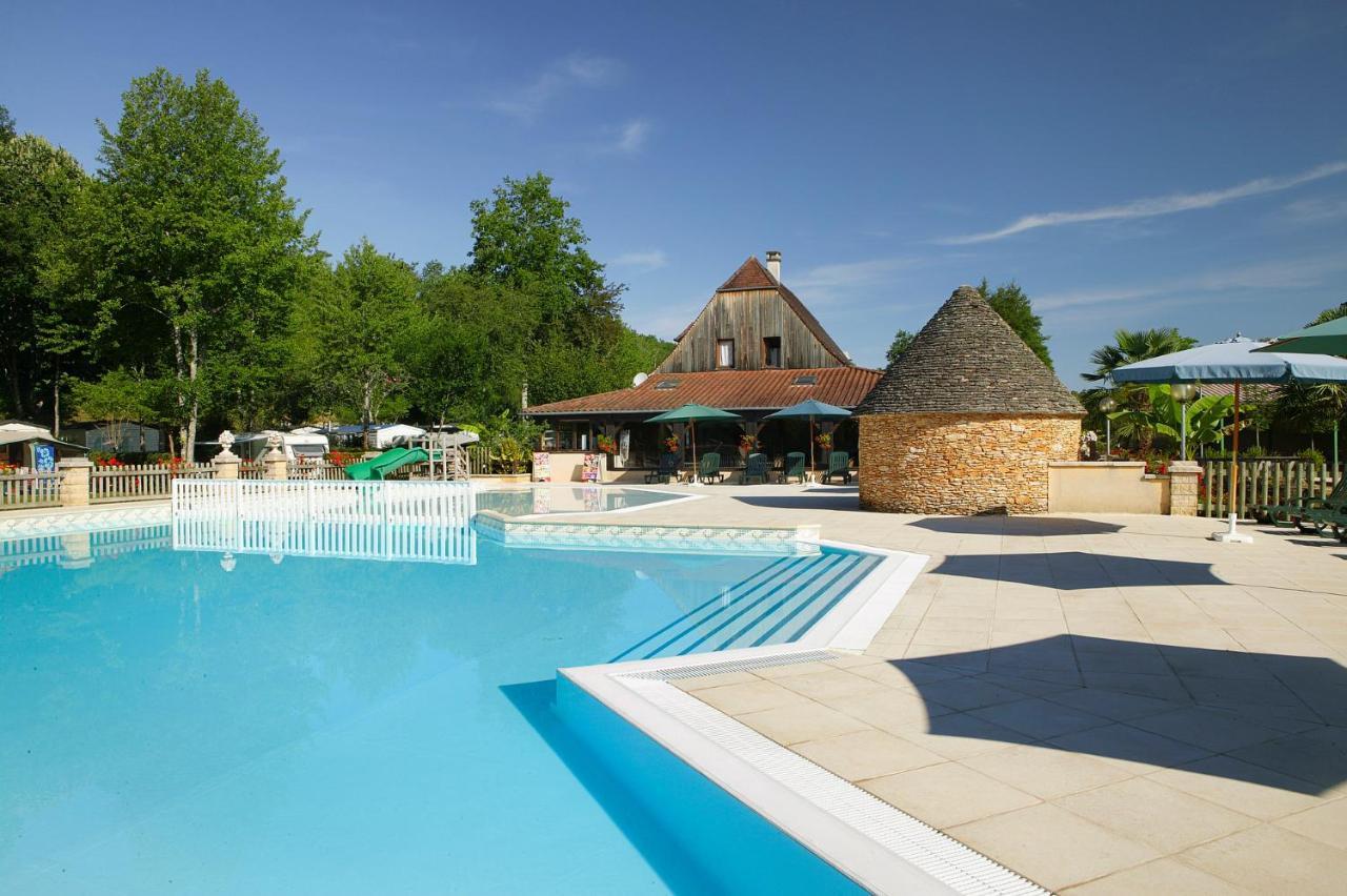 Camping Sunissim Le Moulin Du Roch 5 Stars By Locatour Hotel Sarlat Exterior foto